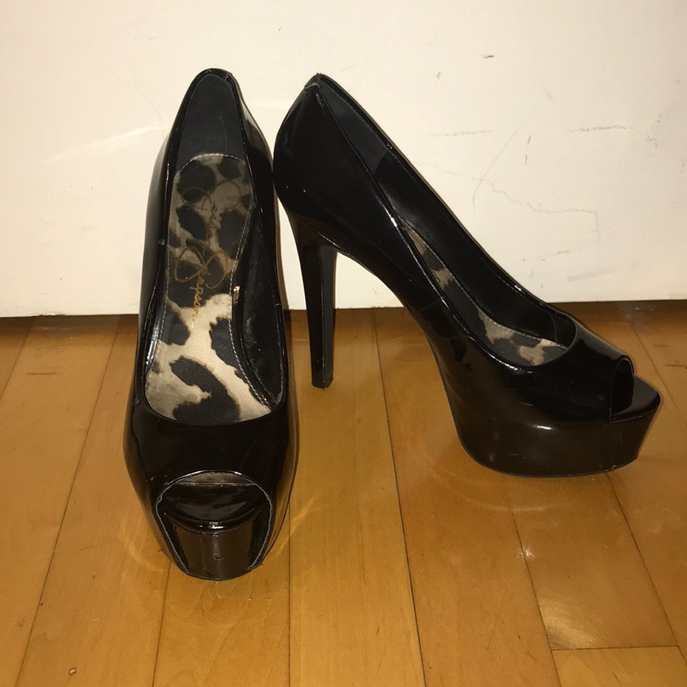 Jessica Simpson Black Pumps